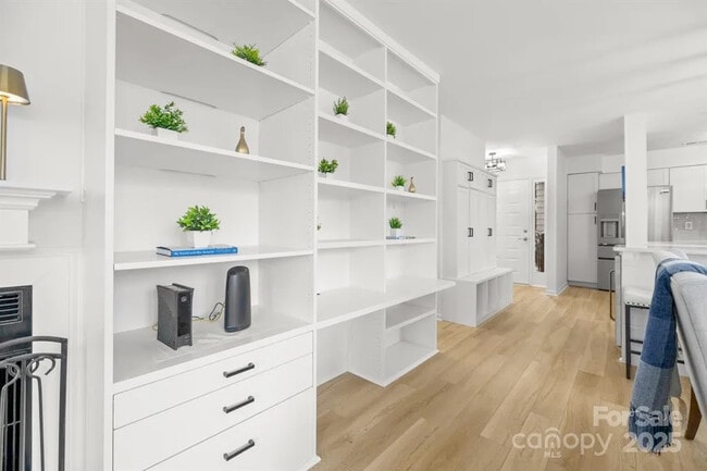 Building Photo - 226 Queens Rd