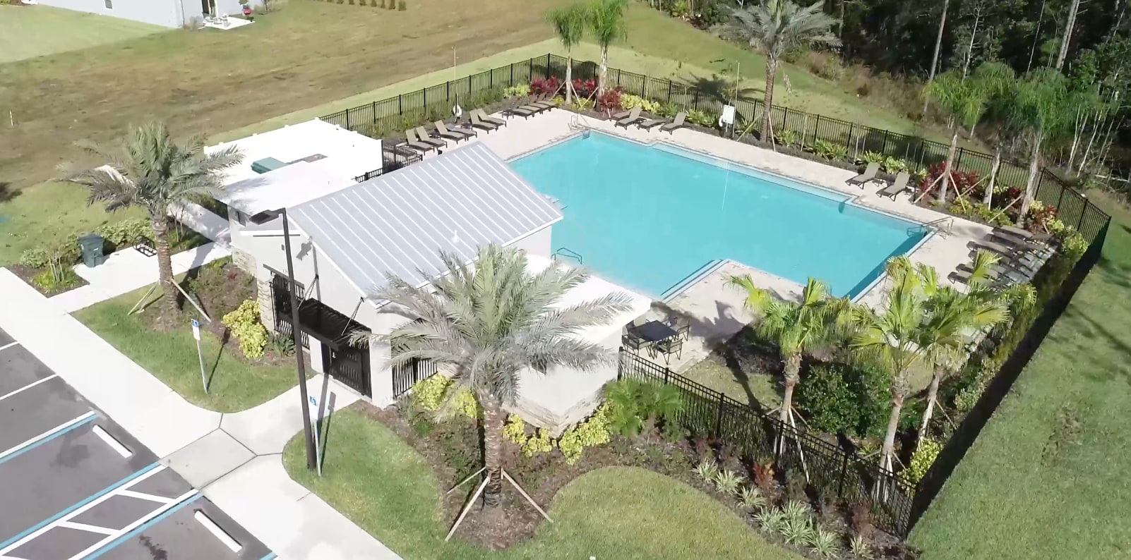 Building Photo - 5110 Magnolia Palm Dr