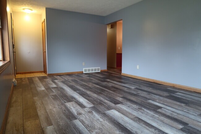 Building Photo - 1264 Brookridge SE