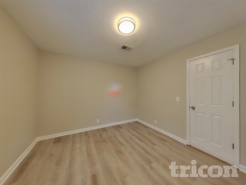 Building Photo - 426 Kinsey Blvd