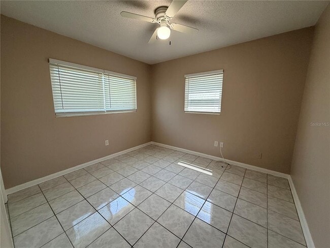 Building Photo - 5529 Magnolia Way