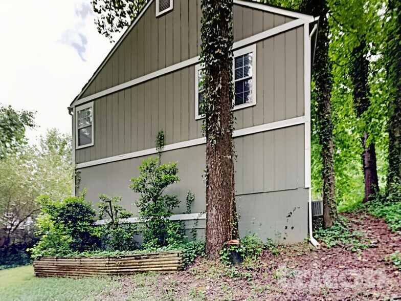 Building Photo - 1858 Hickory Creek Ct NW