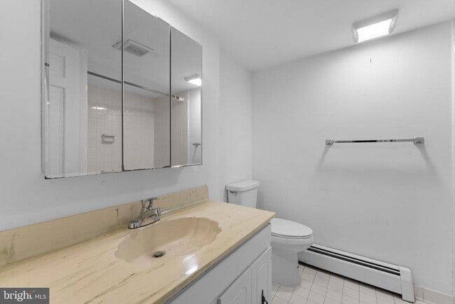 Building Photo - 901 Walker Rd