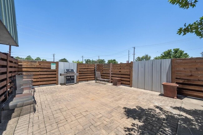 Building Photo - 3815 Guadalupe St