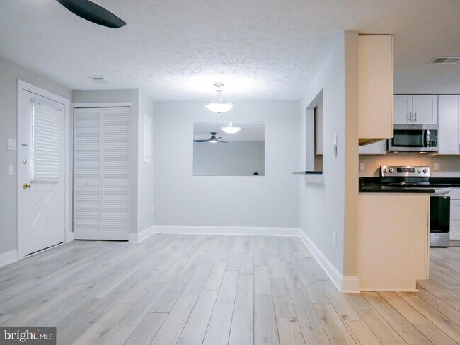 Building Photo - 13493 Demetrias Way