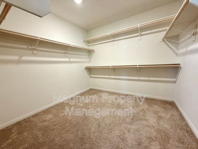 Building Photo - 26564 Rosebay Way