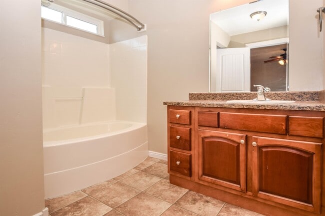 Building Photo - 537 W 1570 N