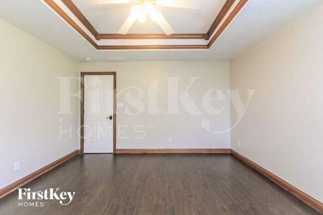 Building Photo - 169 Meadows Ct