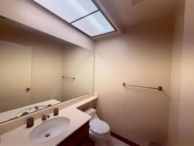 Building Photo - $4,600 | 4 Bed 2.5 Bath Available in Milpitas, CA!