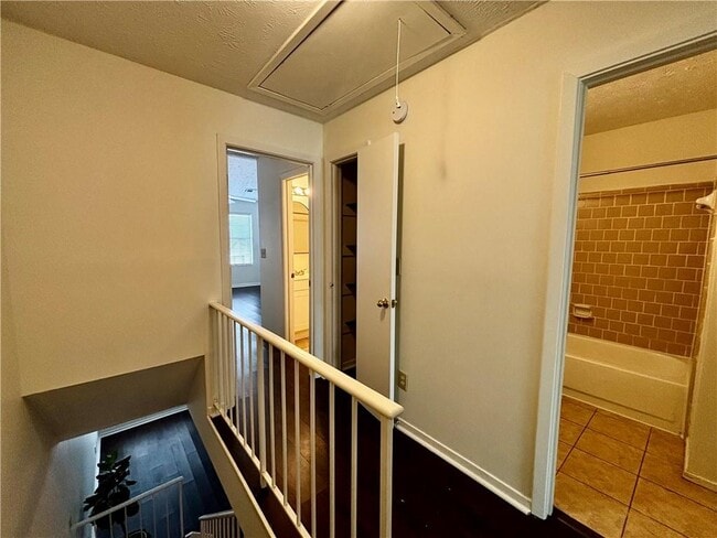 Building Photo - 464 Prince of Wales