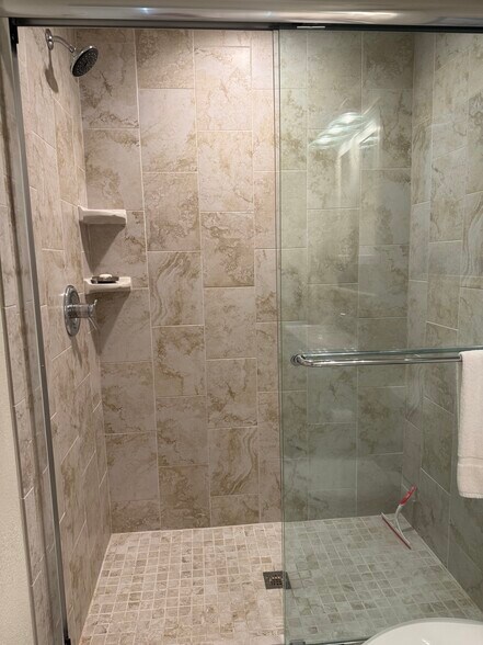 Building Photo - 30 SE Valare Ln