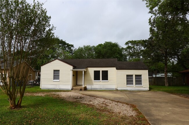Primary Photo - 617 Hurst Pl