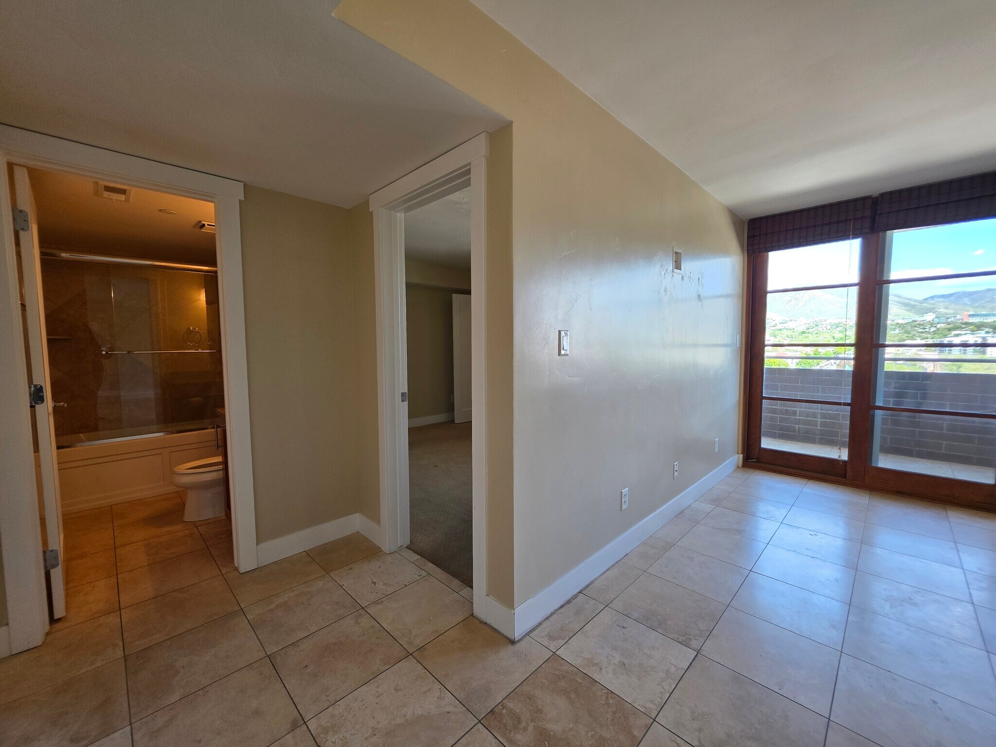 Building Photo - 230 E 300 S