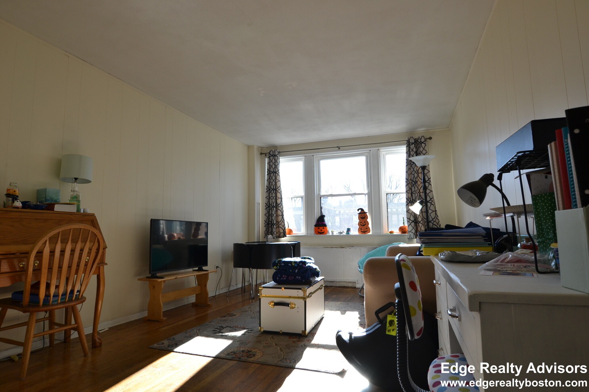 Building Photo - 1999 Commonwealth Ave