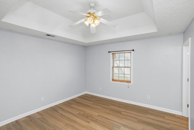 Building Photo - 2029 Williams Valley Dr