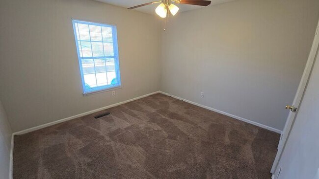 Building Photo - West Columbia