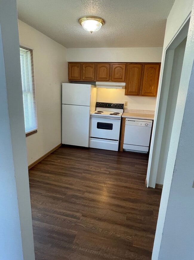 Building Photo - 809-809-1/2 20th Ave