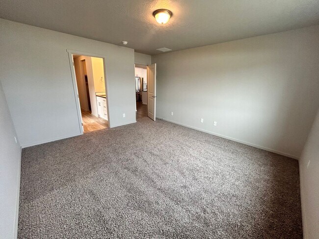 Building Photo - Stunning 3 Bed, 2 Bath Rancher in Spokane ...