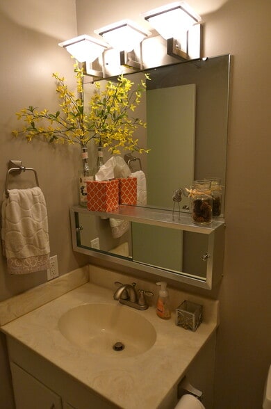 Building Photo - 108 Burwash Ave