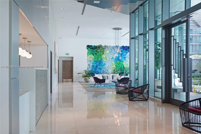 Building Photo - 650 NE 32nd St