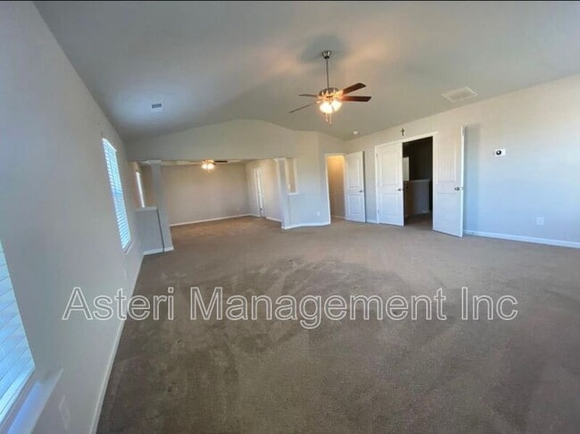 Building Photo - 300 Ousley Way