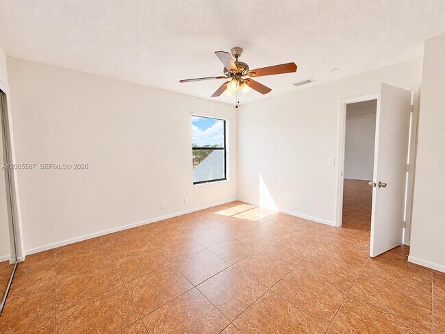 Building Photo - 28 Crossings Cir