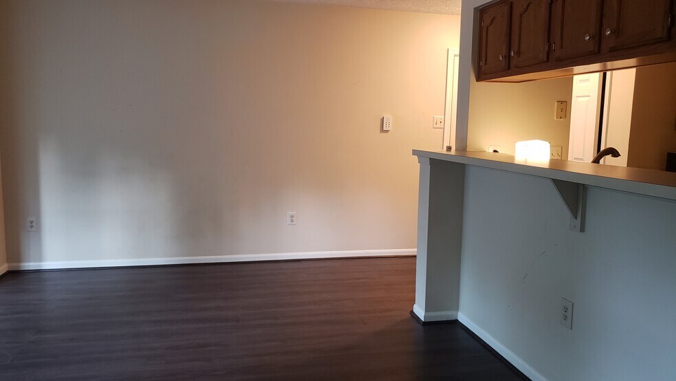 Building Photo - 13107 Briarcliff Ter