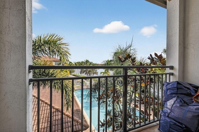 Building Photo - 2705 SW 119th Way