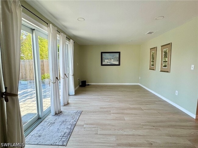 Building Photo - 829 107th Ave N