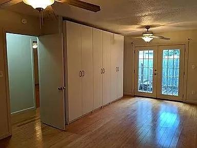 Building Photo - 7011 Whispering Oaks Dr