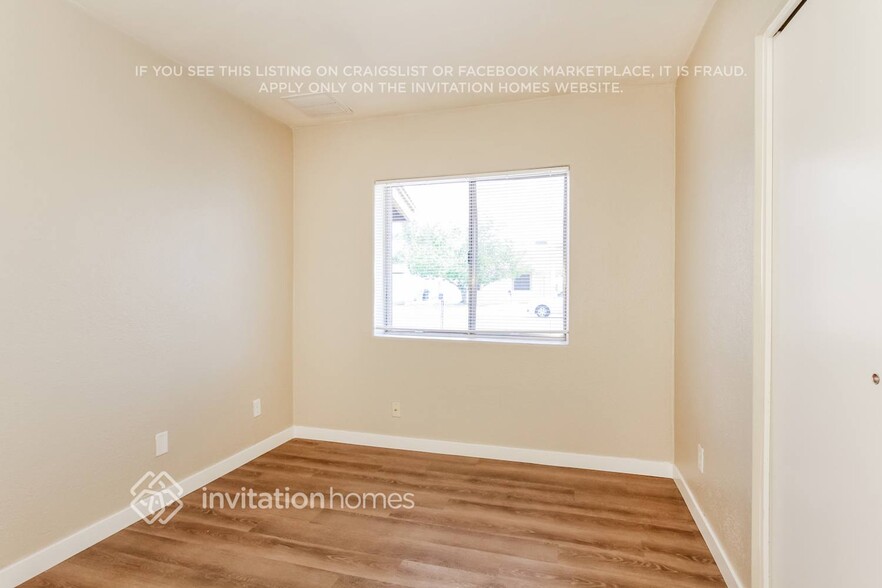 Building Photo - 18232 N 33rd Dr