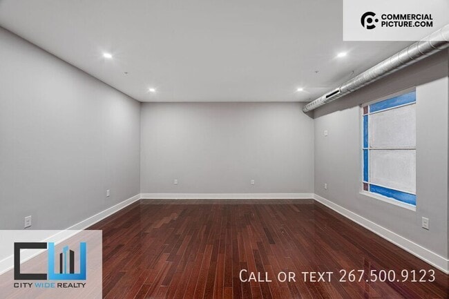 Building Photo - 929 Marlborough St