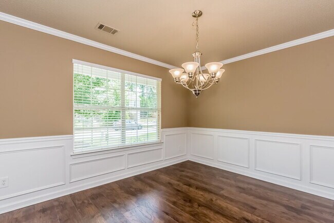 Building Photo - 119 Baywood Way