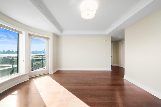 Building Photo - 100 Eton Row