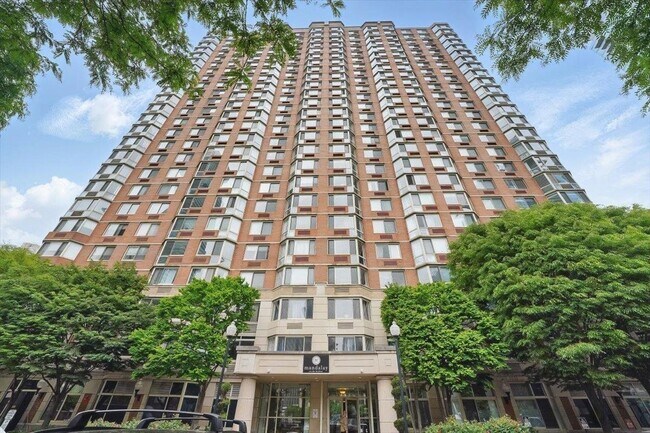 Building Photo - 20 2nd St