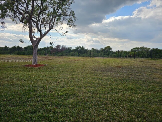 Building Photo - 8255 NW 128th Ln