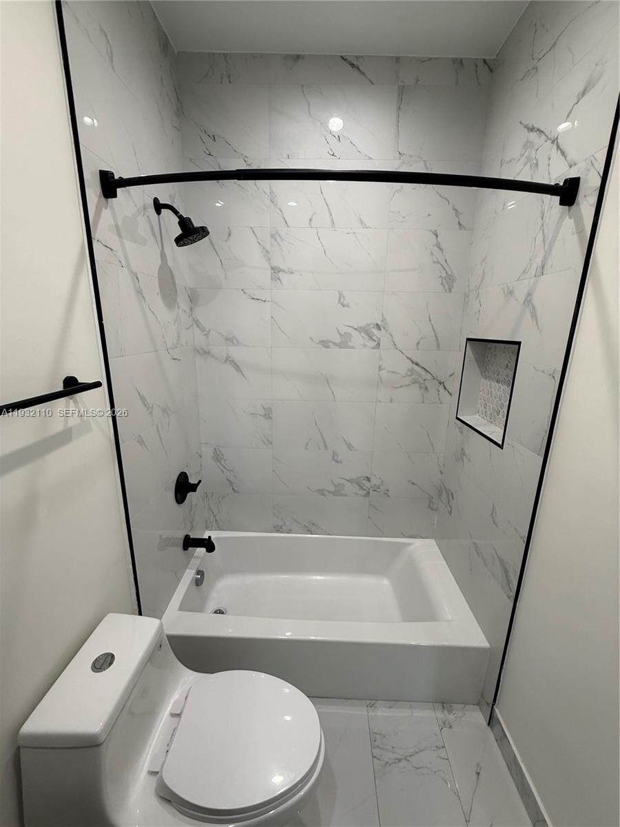 Building Photo - 1786 SW 9th St