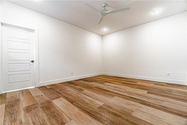 Building Photo - 2717 SW Livingston Square