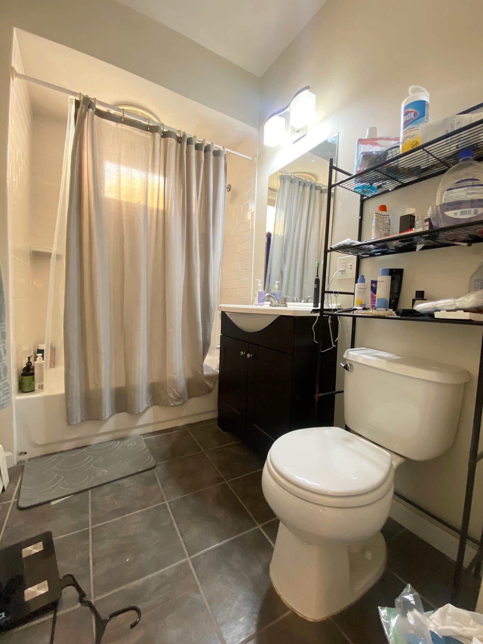 Building Photo - 14 Parker Hill Ave