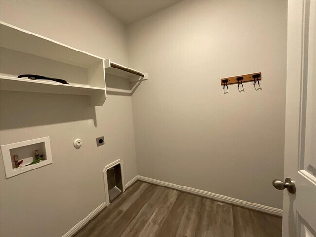 Building Photo - 1629 Dubiel Dr