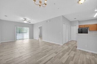 Building Photo - Welcome to this charming 3 bedroom, 2 bath...