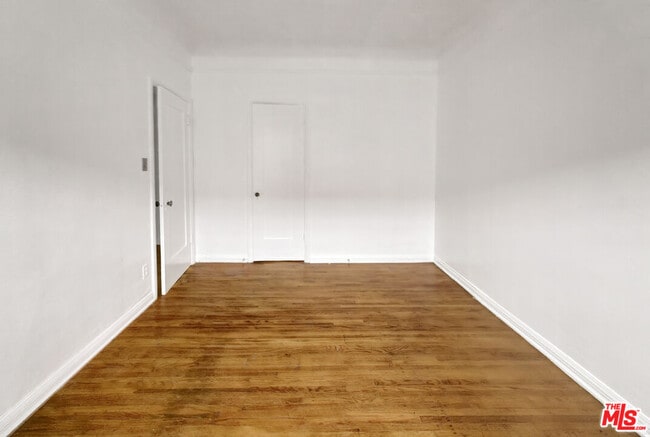 Building Photo - 351 N Sierra Bonita Ave