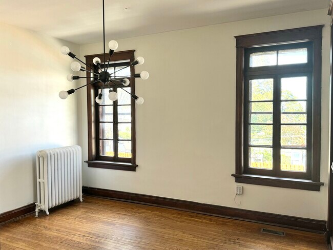 Building Photo - 2601 S Kingshighway Blvd