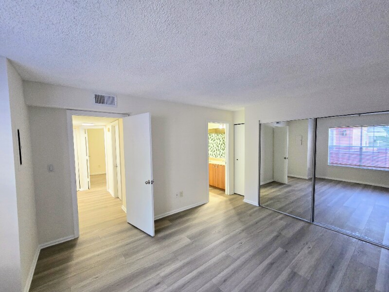Building Photo - 1125 Crystal Way