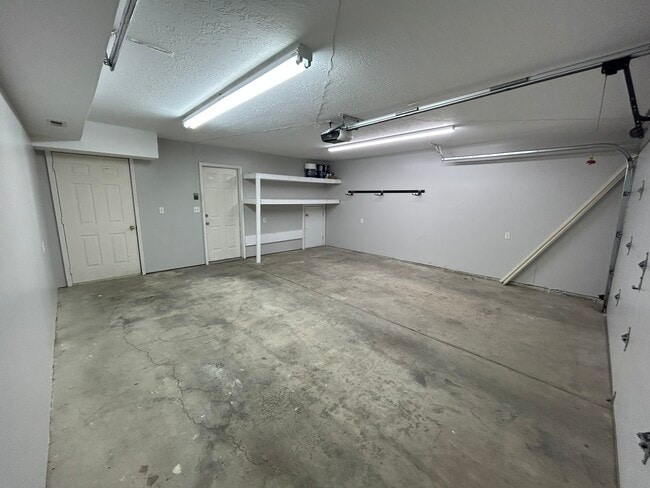 Building Photo - 2243 Sugar Factory Rd