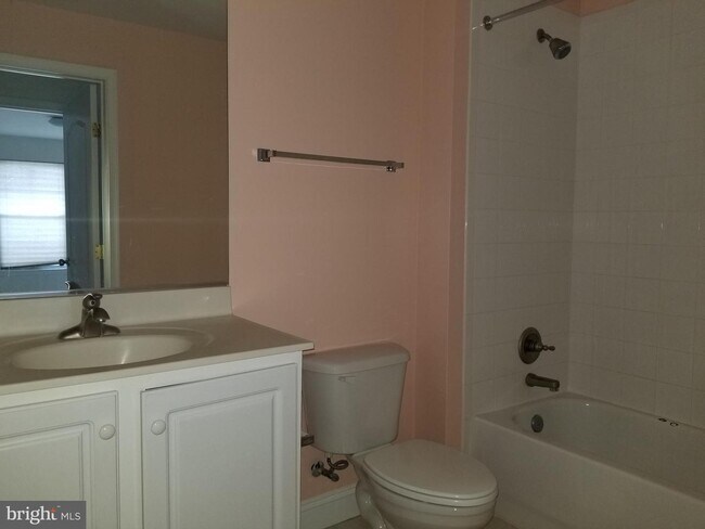 Building Photo - 12824 Clarksburg Square Rd