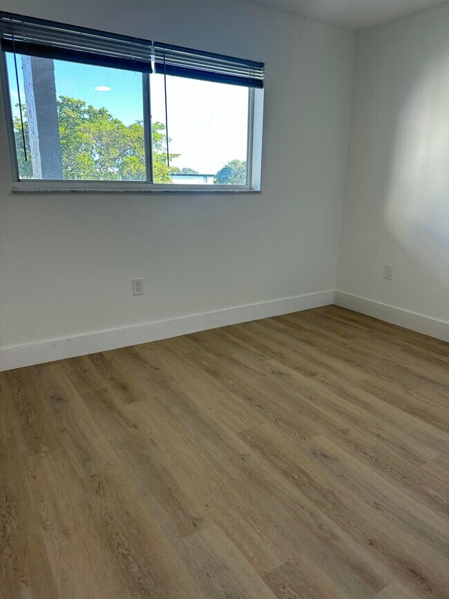 Building Photo - 8130 Sunrise Lakes Blvd
