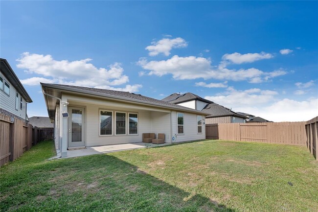 Building Photo - 28447 Halle Ray Dr