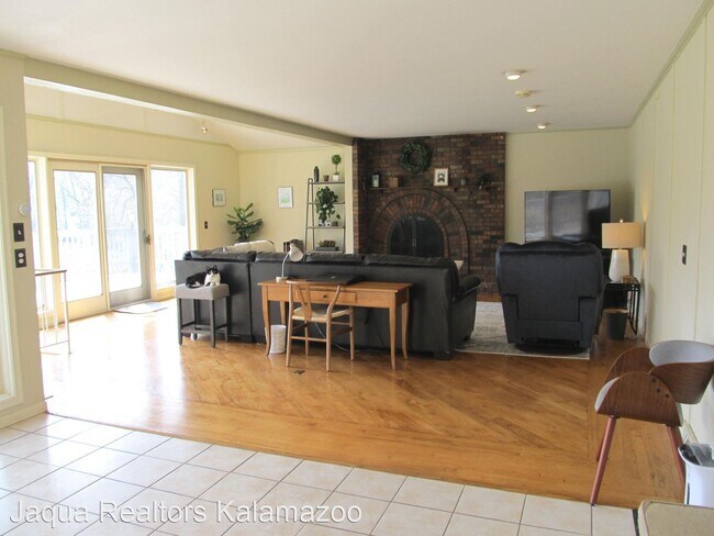 Building Photo - 5 br, 3.5 bath House - 5251 Colony Woods D...