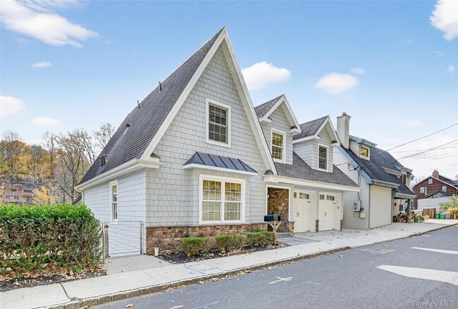 Building Photo - 165 Piermont Ave